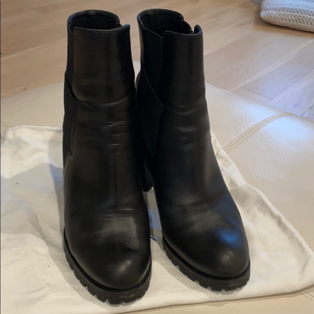 Casadei compfy booties